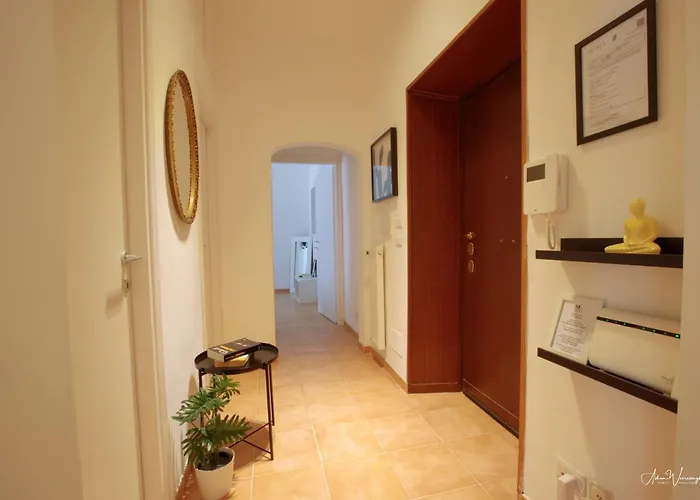Magikrooms Colonna Appartement *
